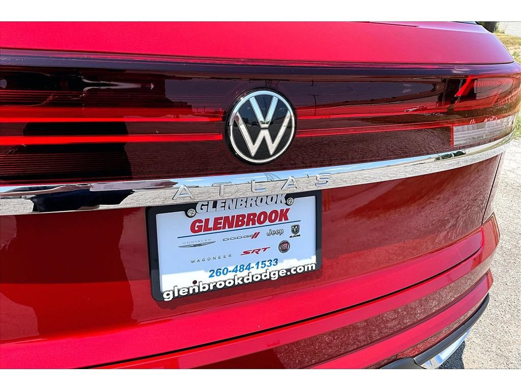 Used 2024 Volkswagen Atlas Cross Sport SE FWD image 39