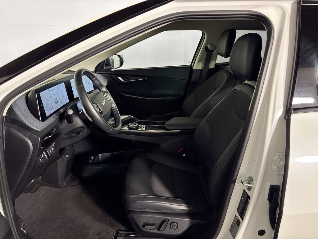 Used 2024 Kia EV6 Light AWD/4WD image 11