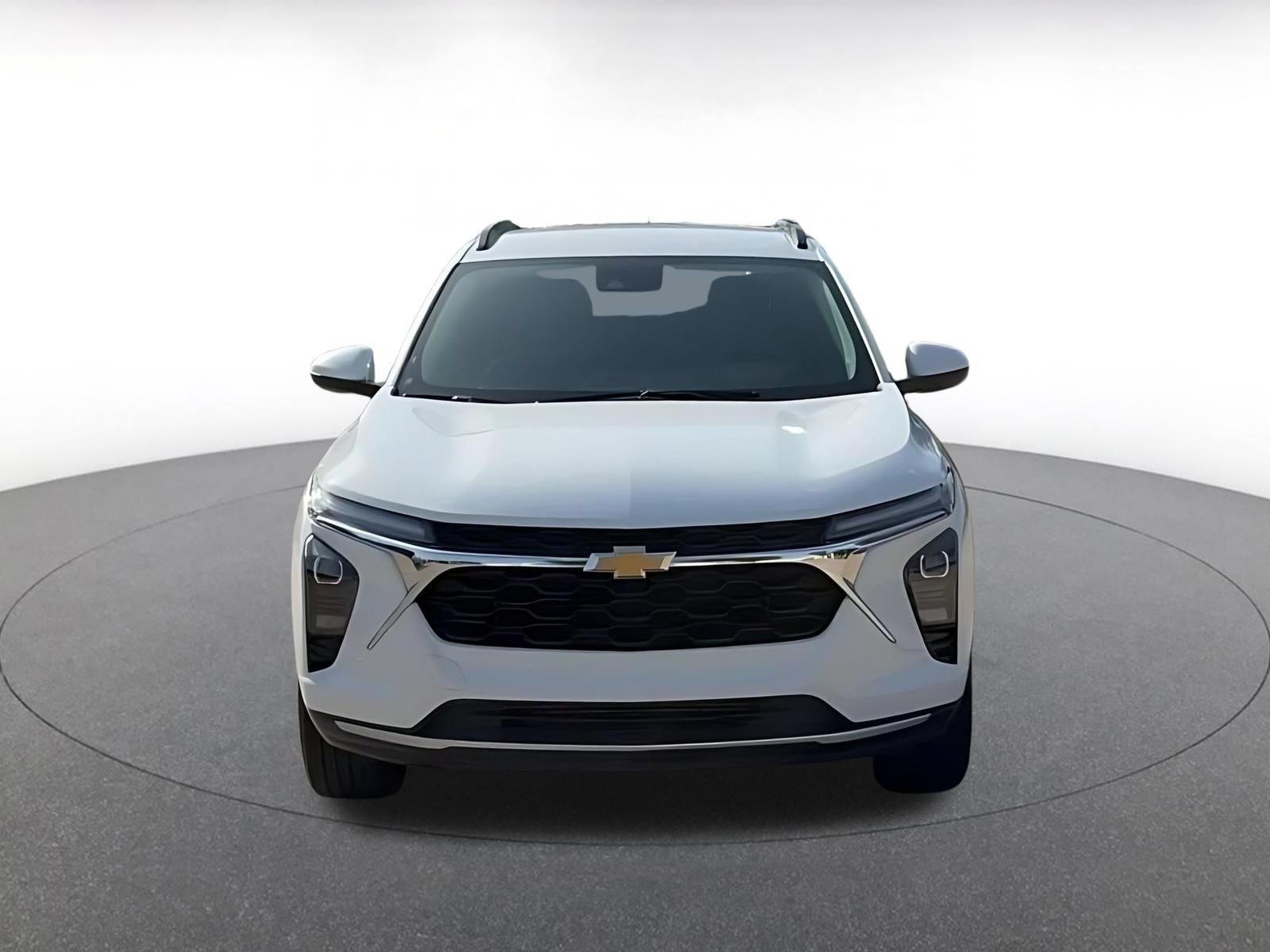 Used 2025 Chevrolet Trax LT w/ LT Convenience Package FWD image 4