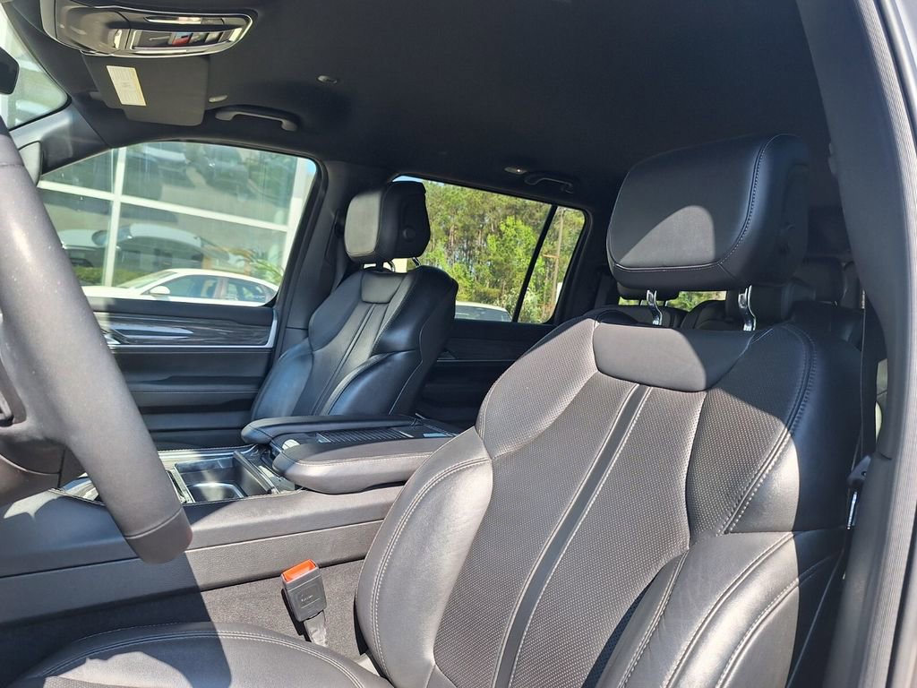 Used 2022 Jeep Wagoneer Series II image 11