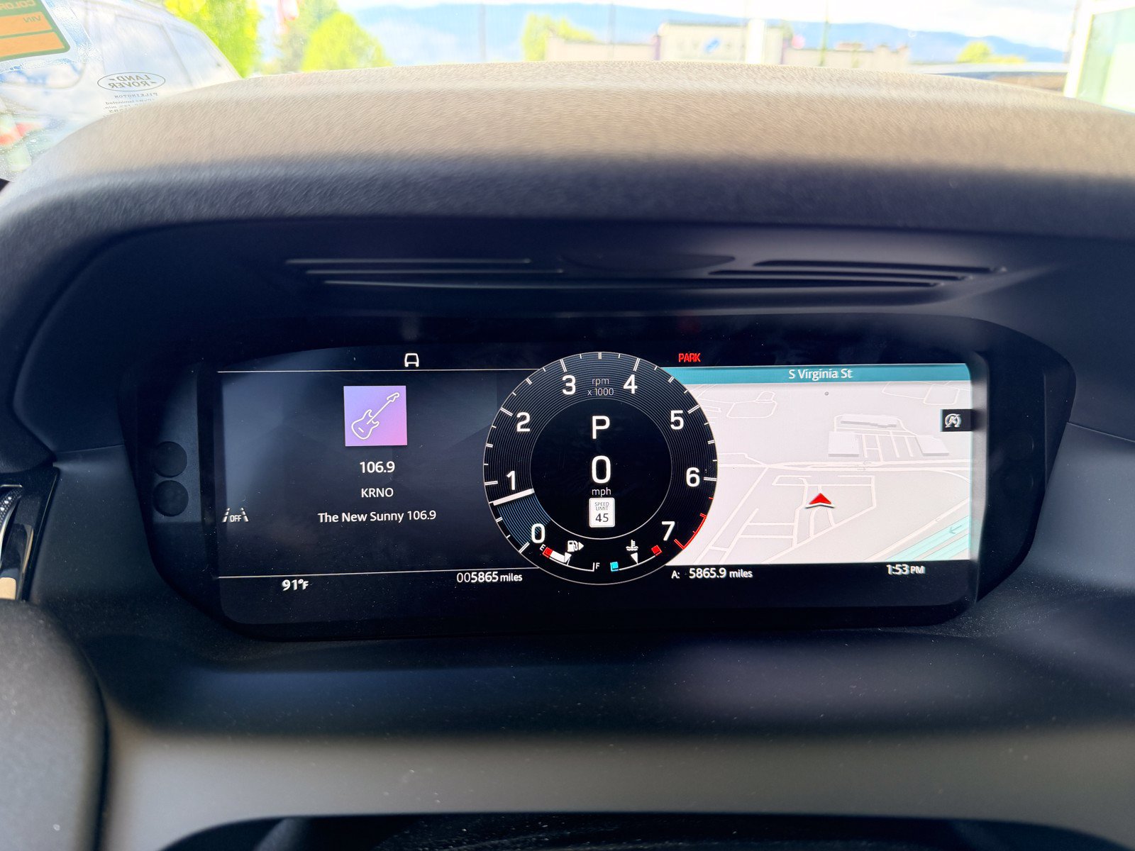 Used 2025 Land Rover Discovery Sport S AWD/4WD image 9