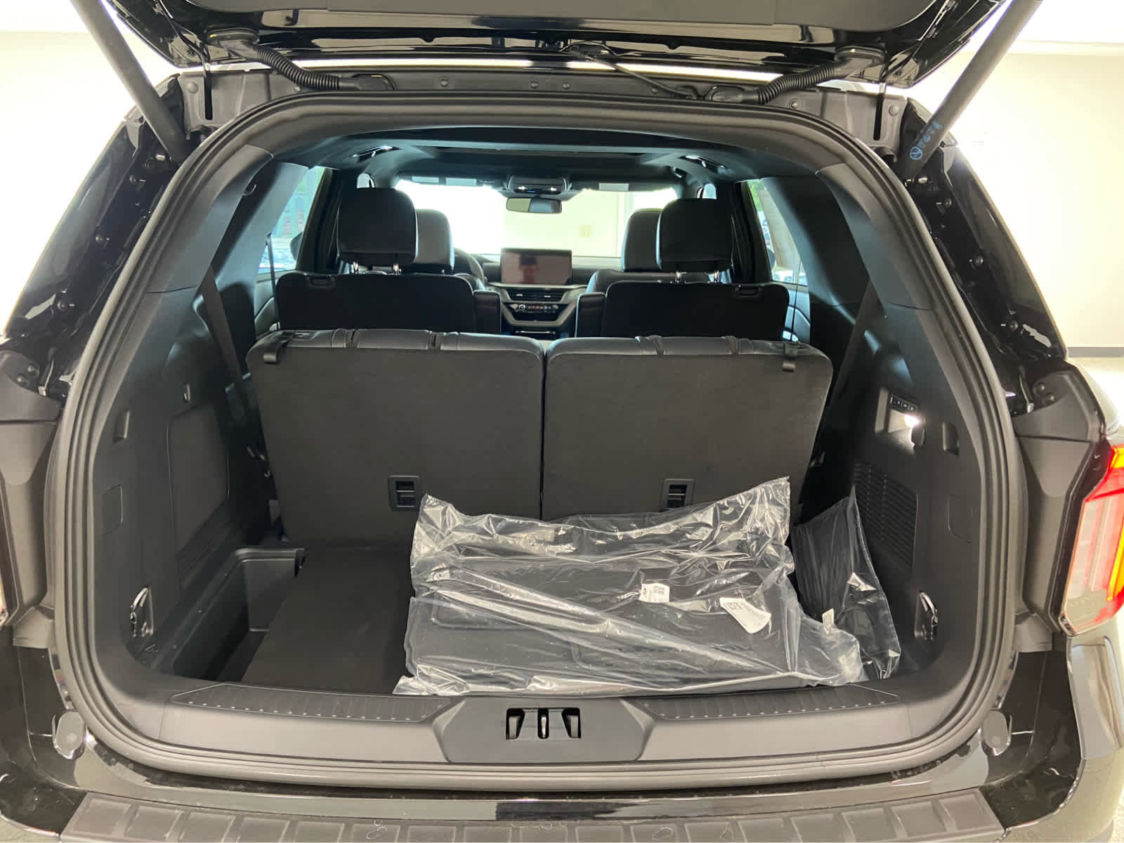 New 2025 Ford Explorer ST image 7