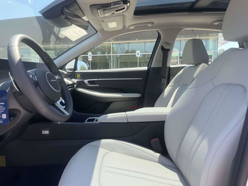 New 2026 Hyundai Sonata Limited FWD image 18