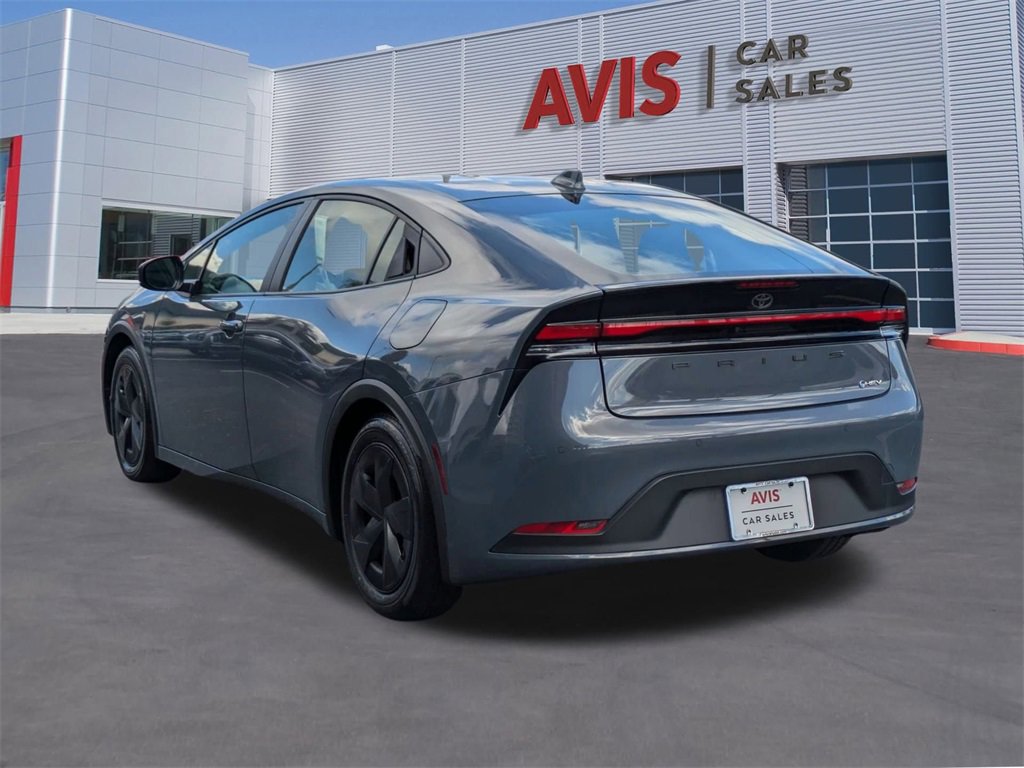 Used 2024 Toyota Prius LE image 9