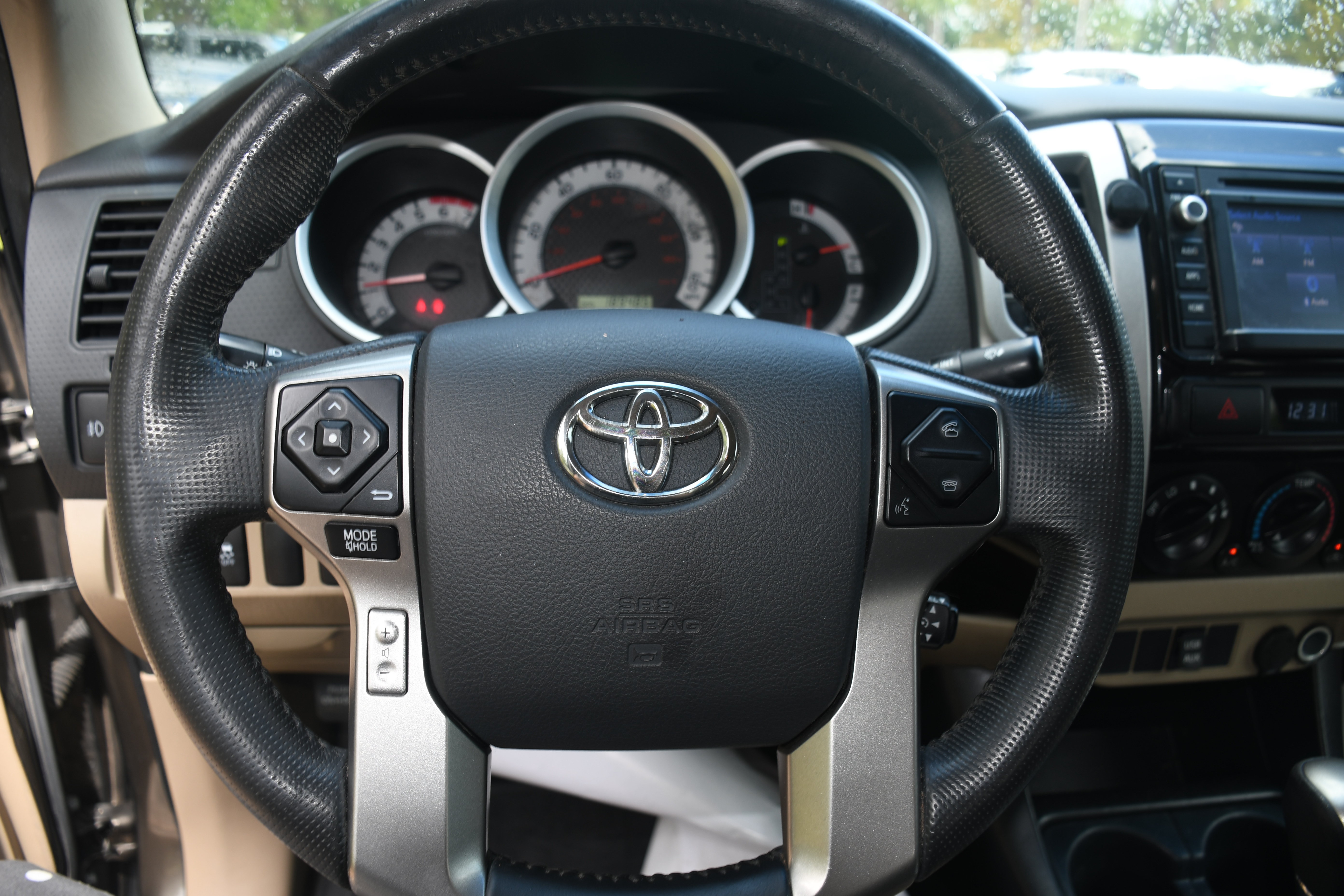 Used 2014 Toyota Tacoma PreRunner w/ SR5 Package RWD image 12