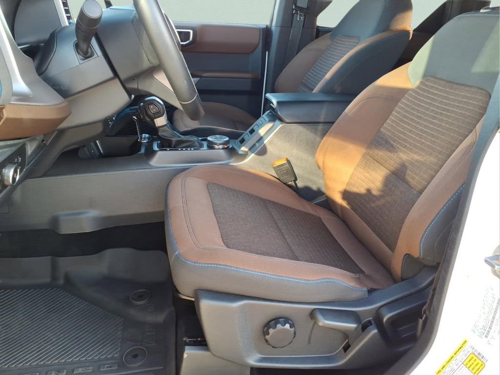 Used 2023 Ford Bronco Outer Banks AWD/4WD image 13
