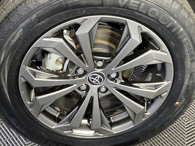 Used 2024 Toyota RAV4 XLE Premium w/ Weather Package AWD/4WD image 31