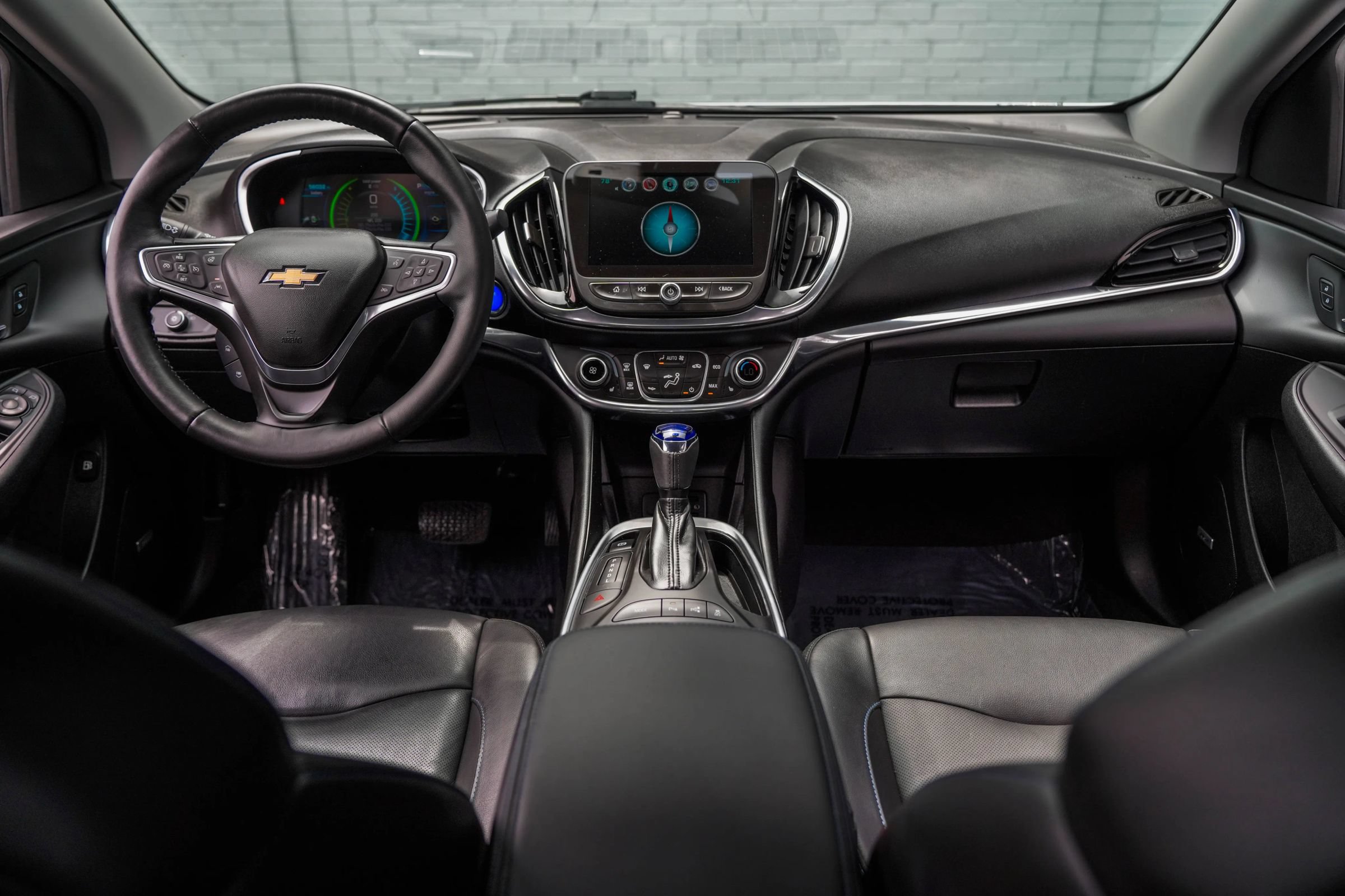 Used 2018 Chevrolet Volt Premier w/ Driver Confidence Package FWD image 14