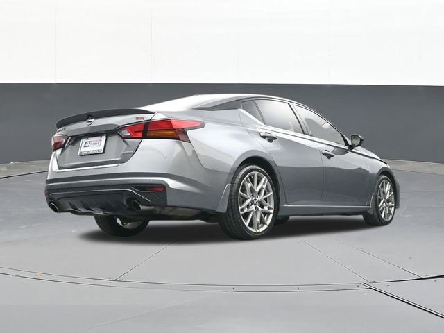 Used 2023 Nissan Altima 2.0 SR FWD image 48