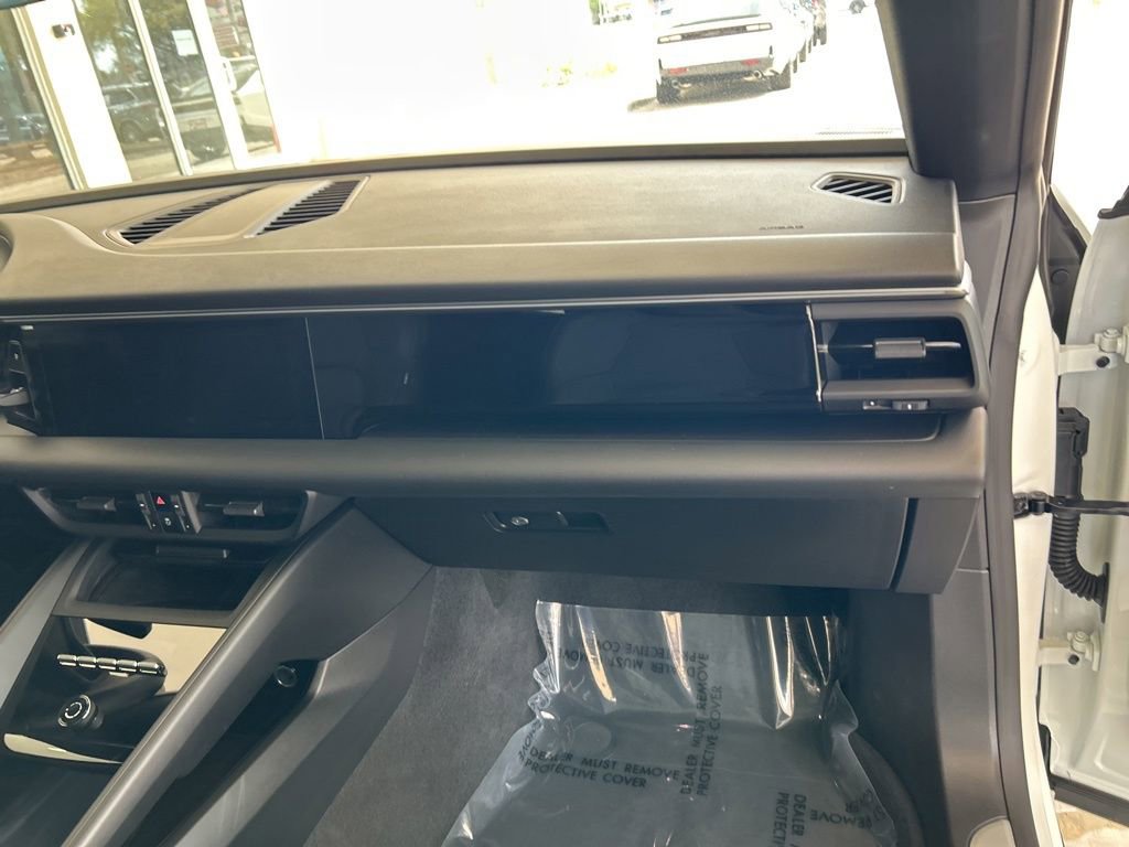 Used 2025 Porsche Macan Electric image 22