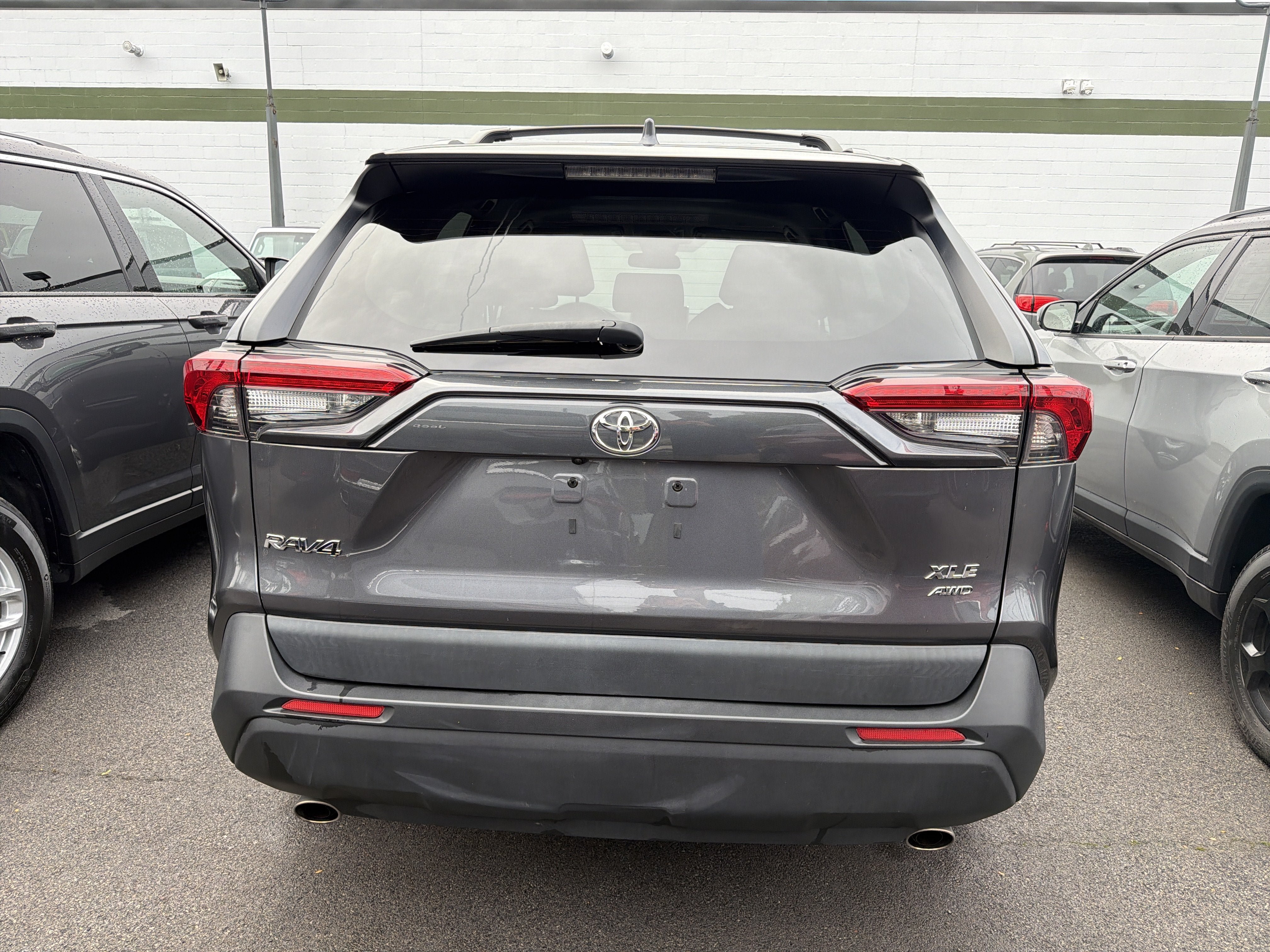 Used 2023 Toyota RAV4 XLE AWD/4WD image 6
