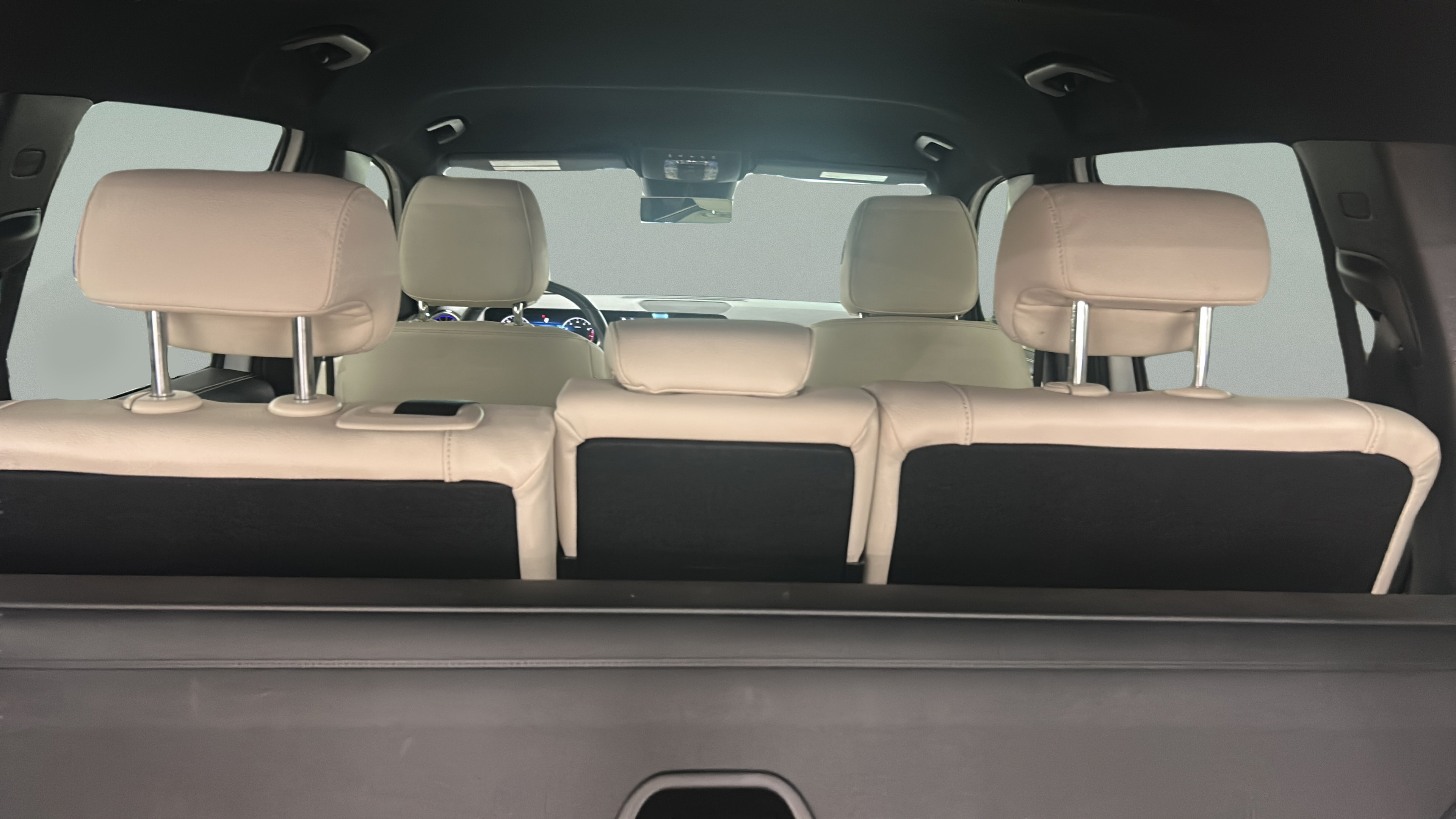 Used 2025 Mercedes-Benz GLB 250 image 32