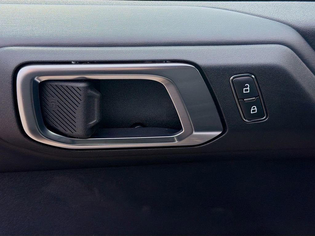 Used 2024 Ford Bronco Badlands image 24