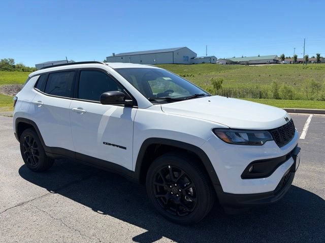 New 2026 Jeep Compass Latitude AWD/4WD image 3