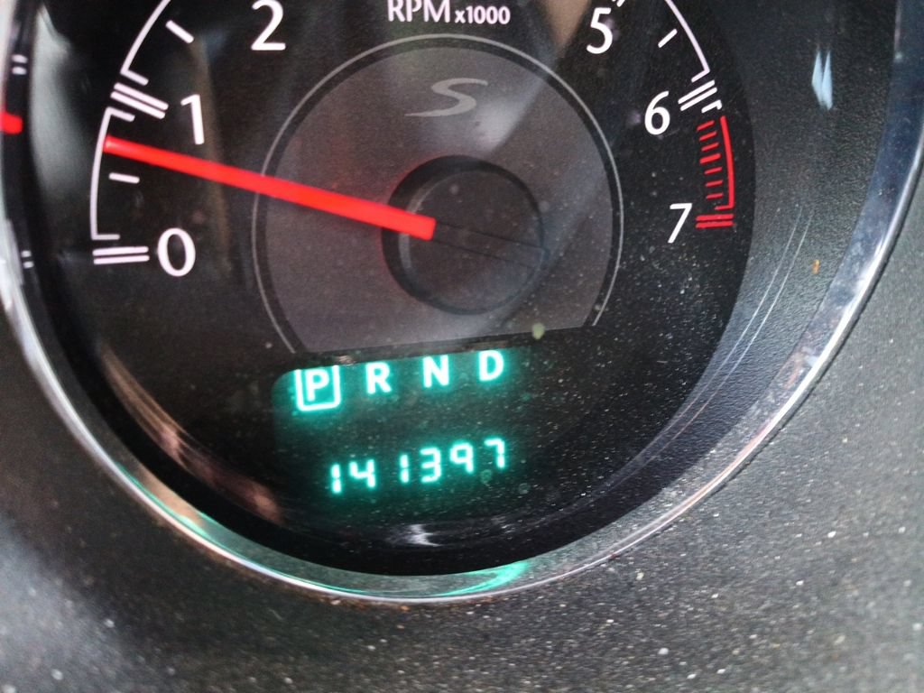 Used 2011 Chrysler 200 S FWD image 5