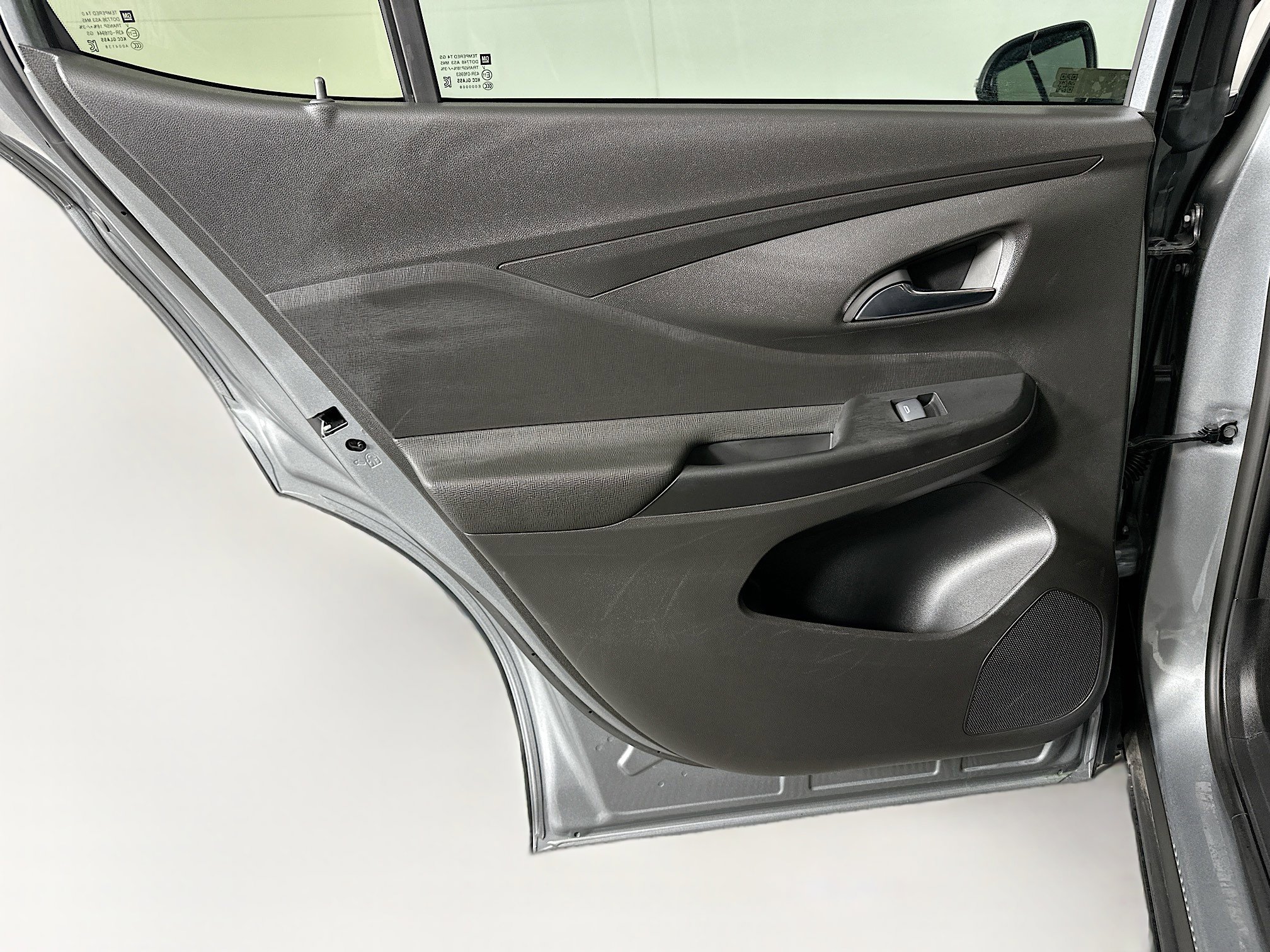 Used 2025 Buick Envista Preferred image 25