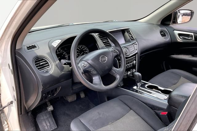 Used 2018 Nissan Pathfinder S FWD image 12