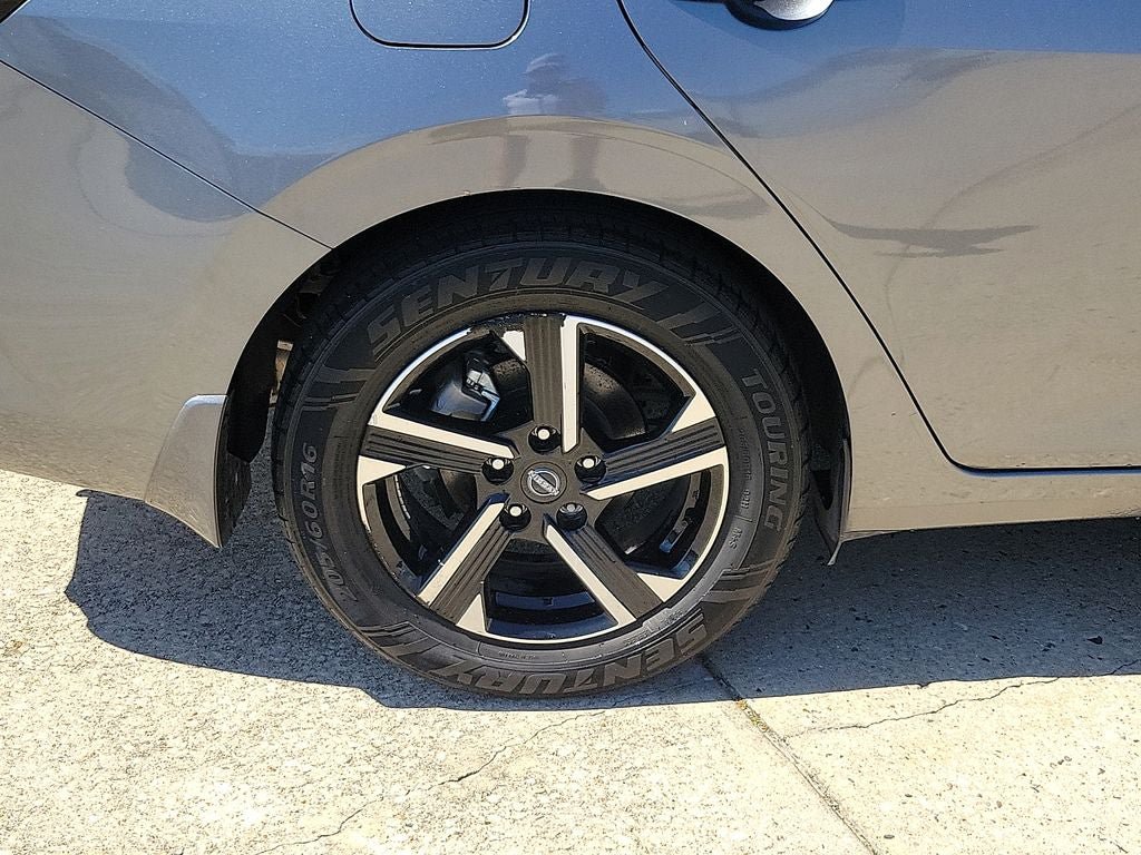 Used 2025 Nissan Sentra SV FWD image 7