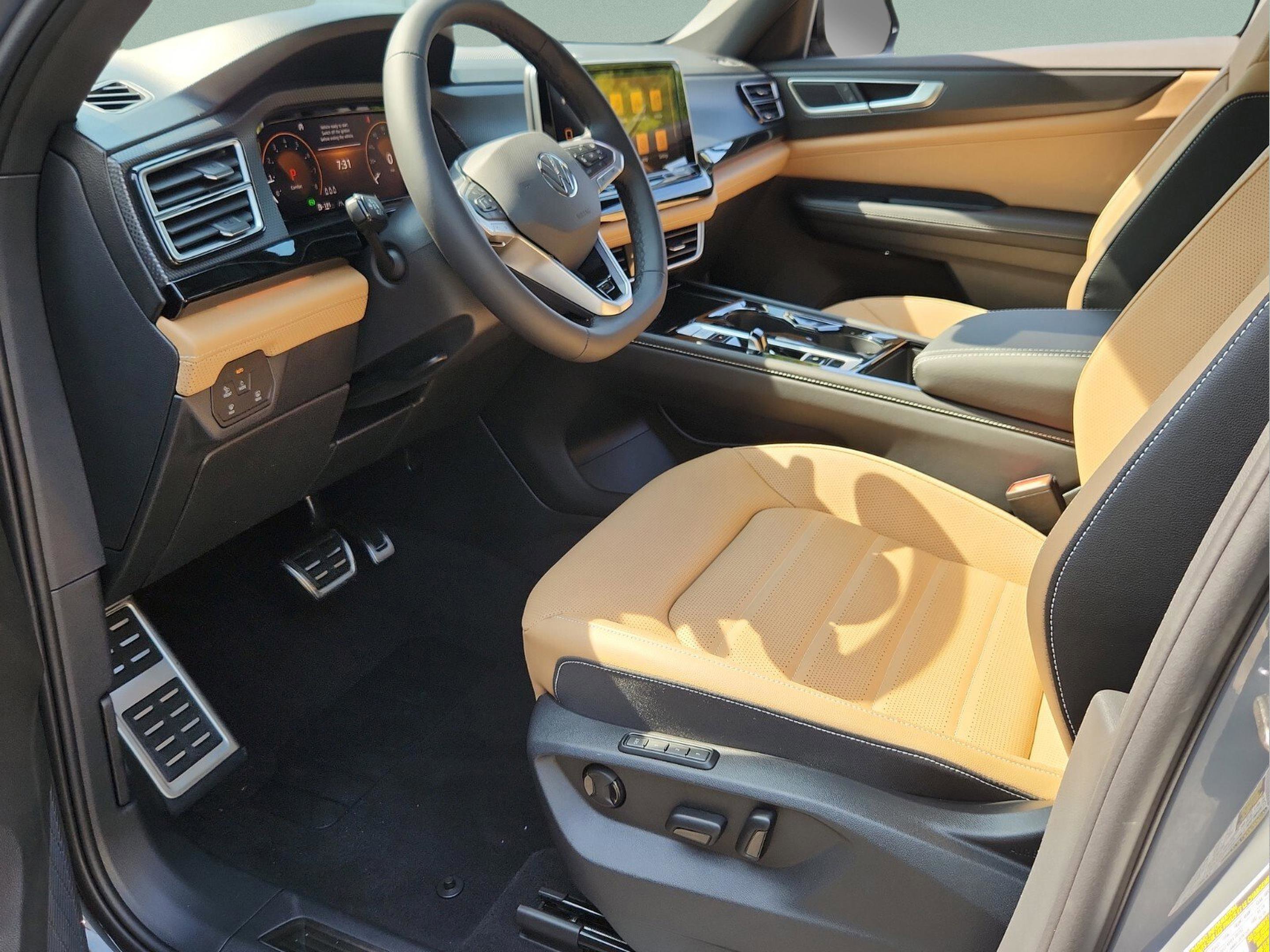 New 2026 Volkswagen Atlas Cross Sport SEL R-Line image 11