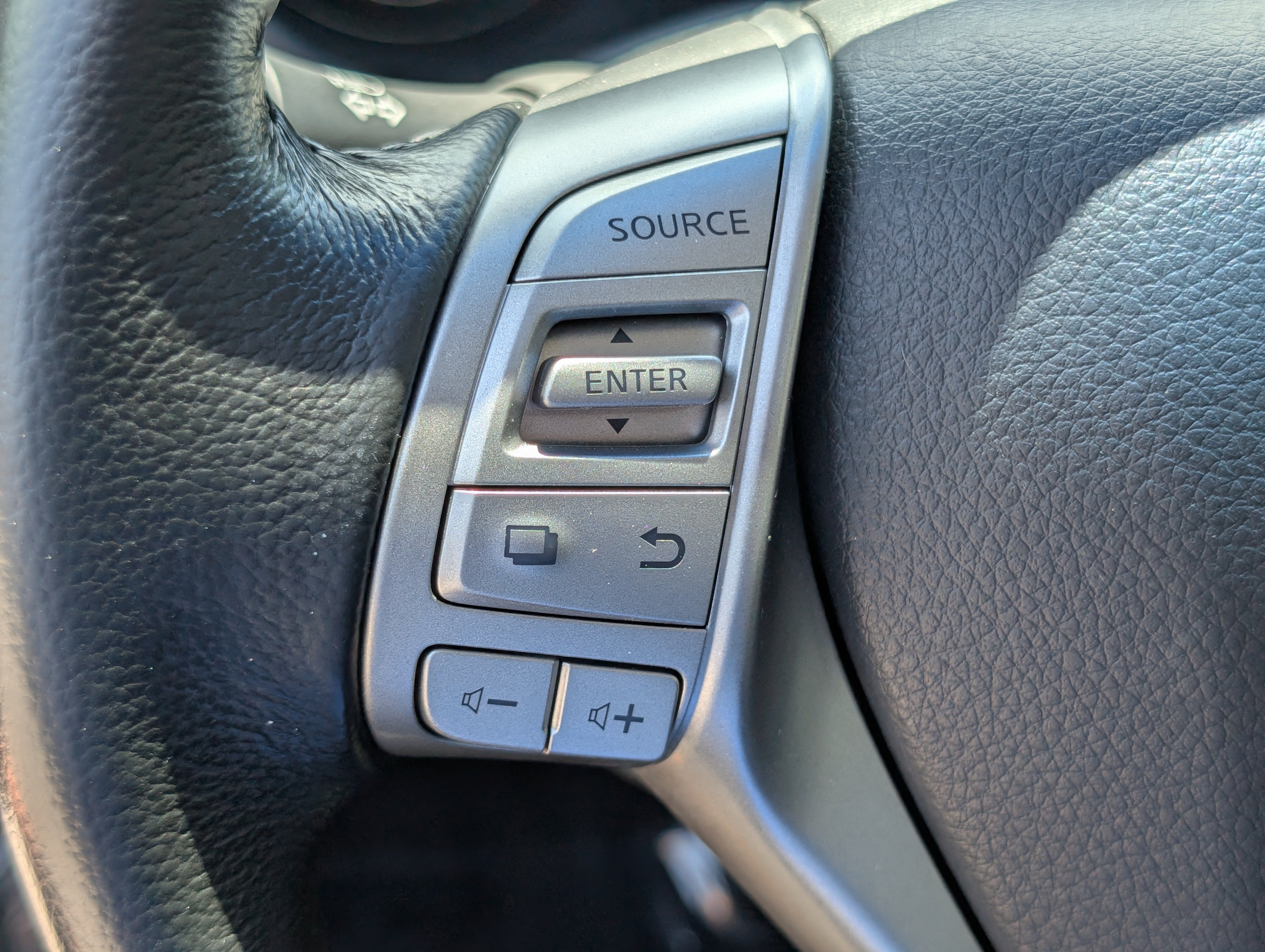 Used 2014 Nissan Altima 2.5 SV w/ Convenience Package FWD image 22