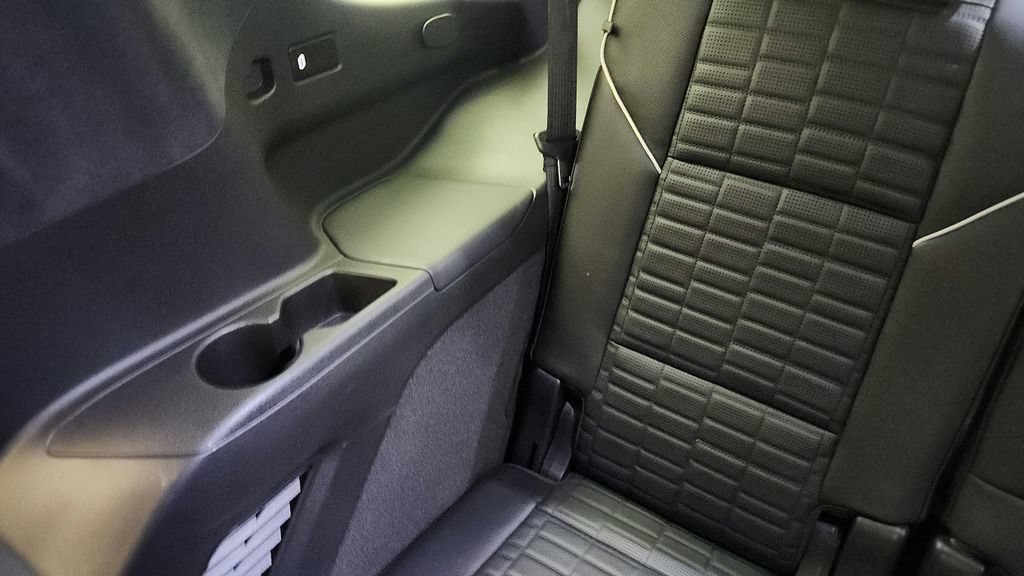 Used 2023 Cadillac Escalade V AWD/4WD image 32