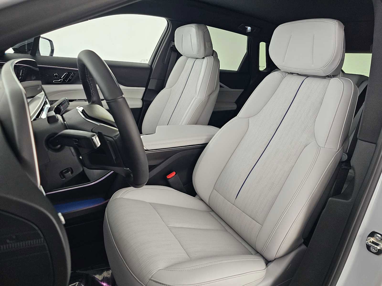 New 2026 Cadillac Lyriq Luxury image 21