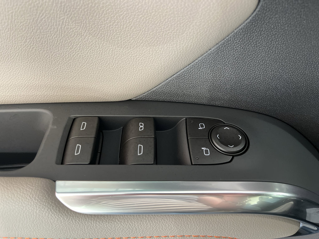 New 2026 Chevrolet Traverse LT FWD image 31