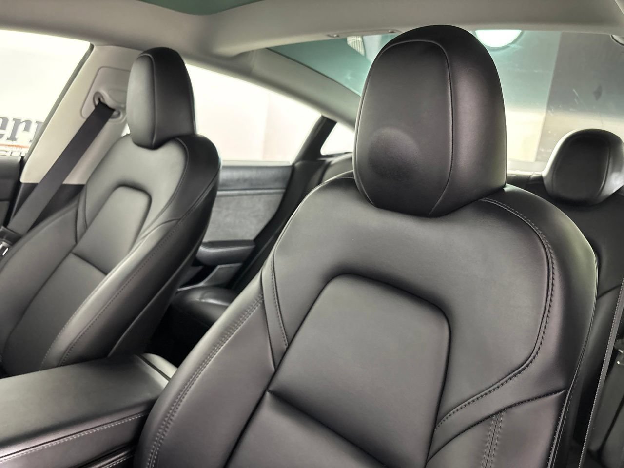 Used 2023 Tesla Model 3 Standard Range RWD image 8