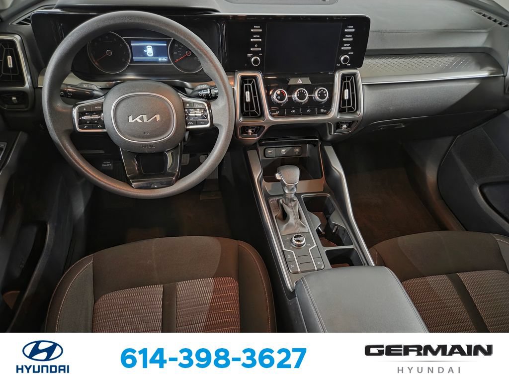 Used 2023 Kia Sorento LX AWD/4WD image 17