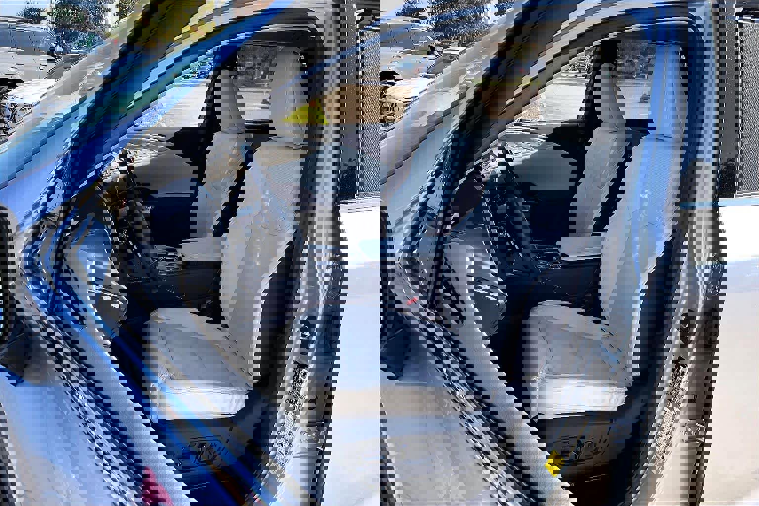 Certified 2025 Lexus RX 450h Luxury w/ Convenience Package image 13