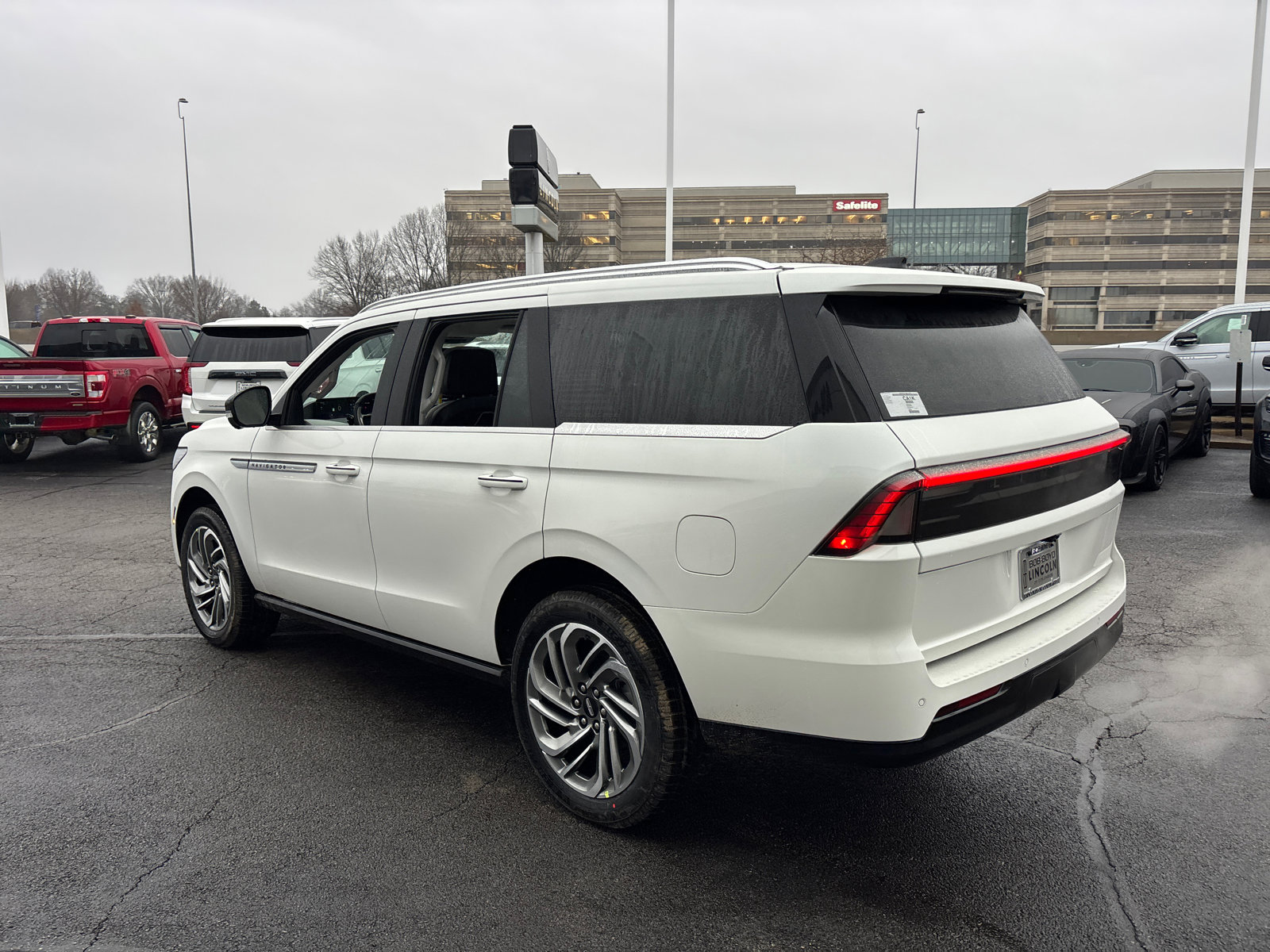 New 2026 Lincoln Navigator Reserve image 5