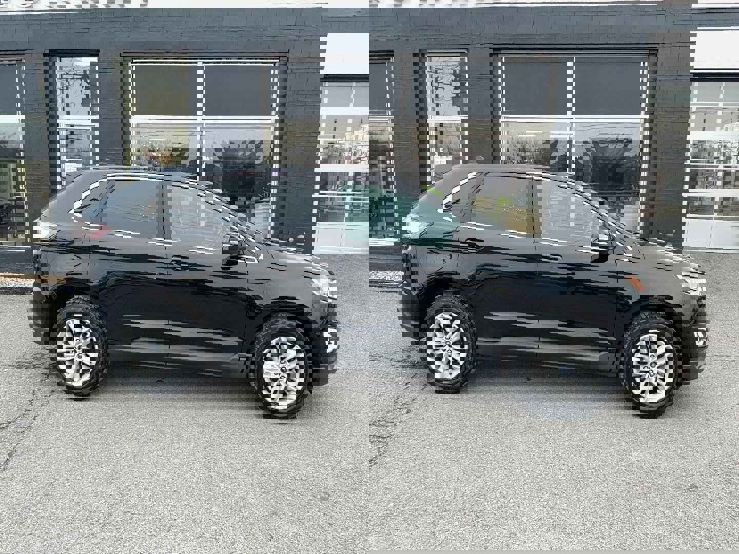 Used 2018 Ford Edge SEL w/ Equipment Group 201A image 9