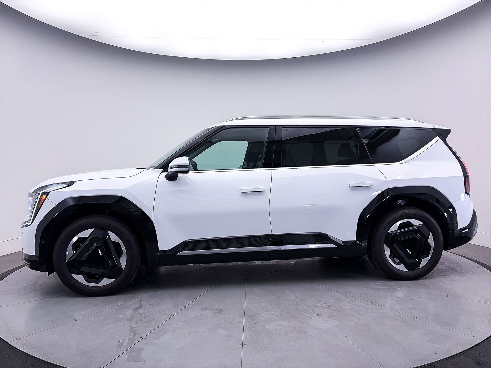 Used 2026 Kia EV9 Land AWD/4WD image 46