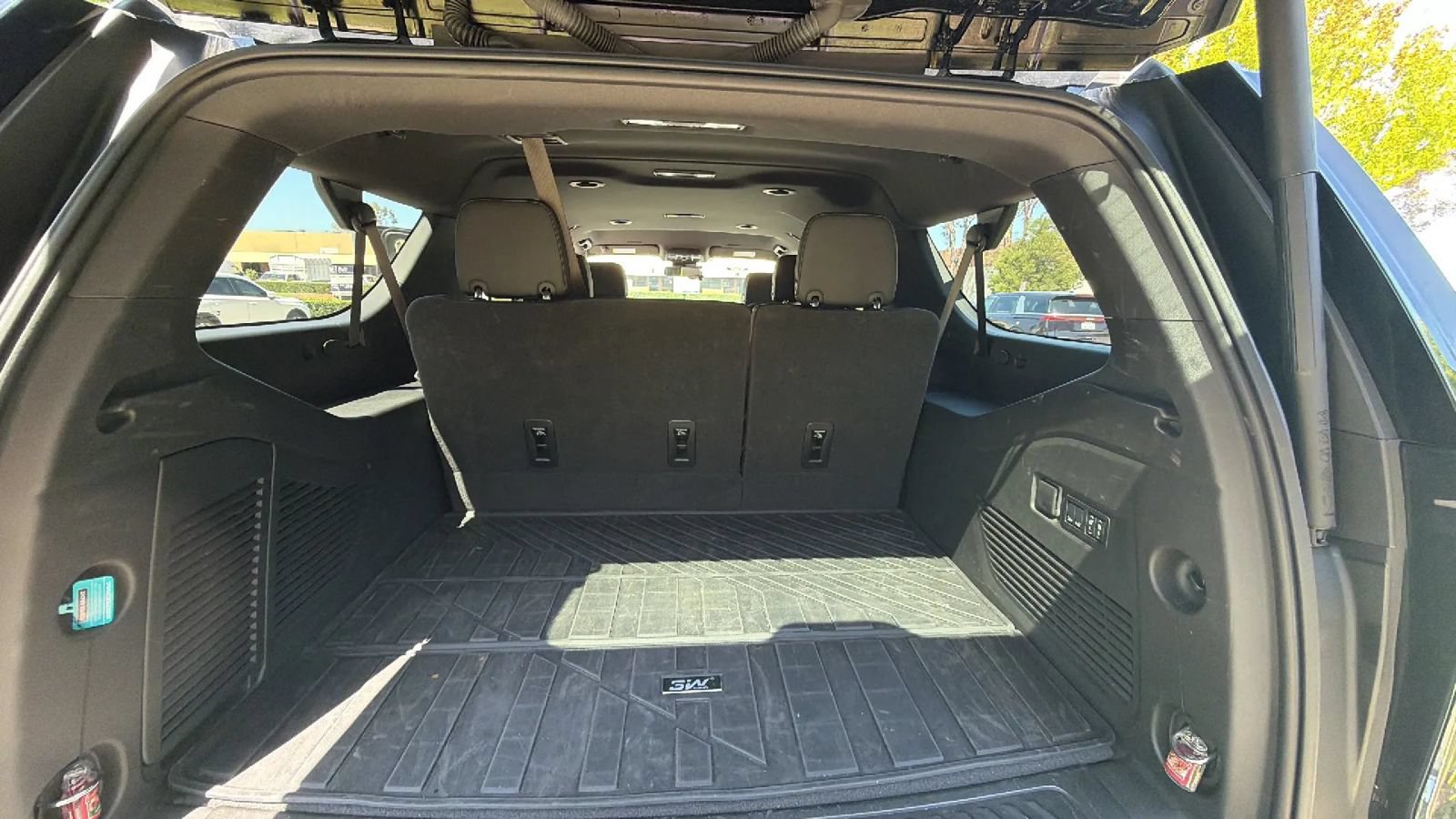Used 2026 Chevrolet Suburban LT w/ Comfort Package RWD image 21