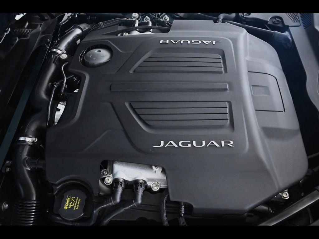 Used 2024 Jaguar F-TYPE R AWD/4WD image 32