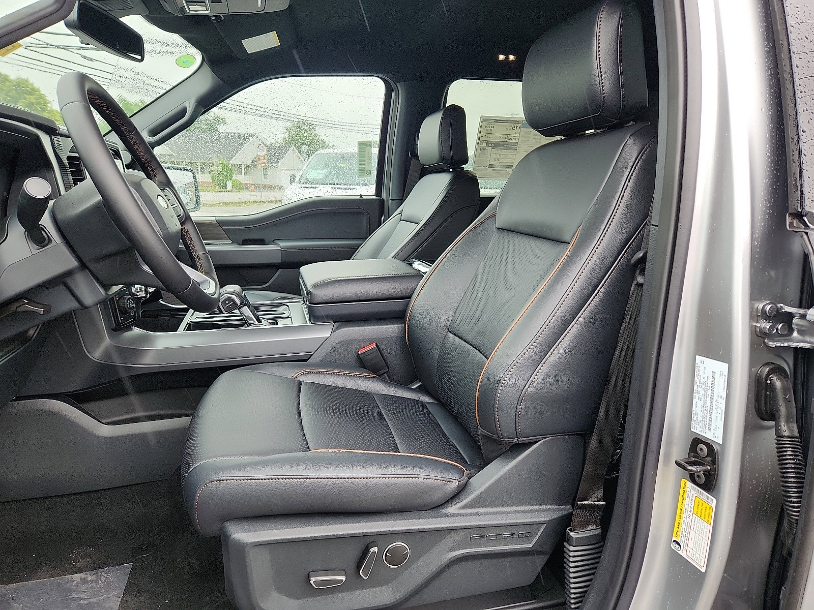 New 2025 Ford F150 Lariat w/ Equipment Group 502A High image 9