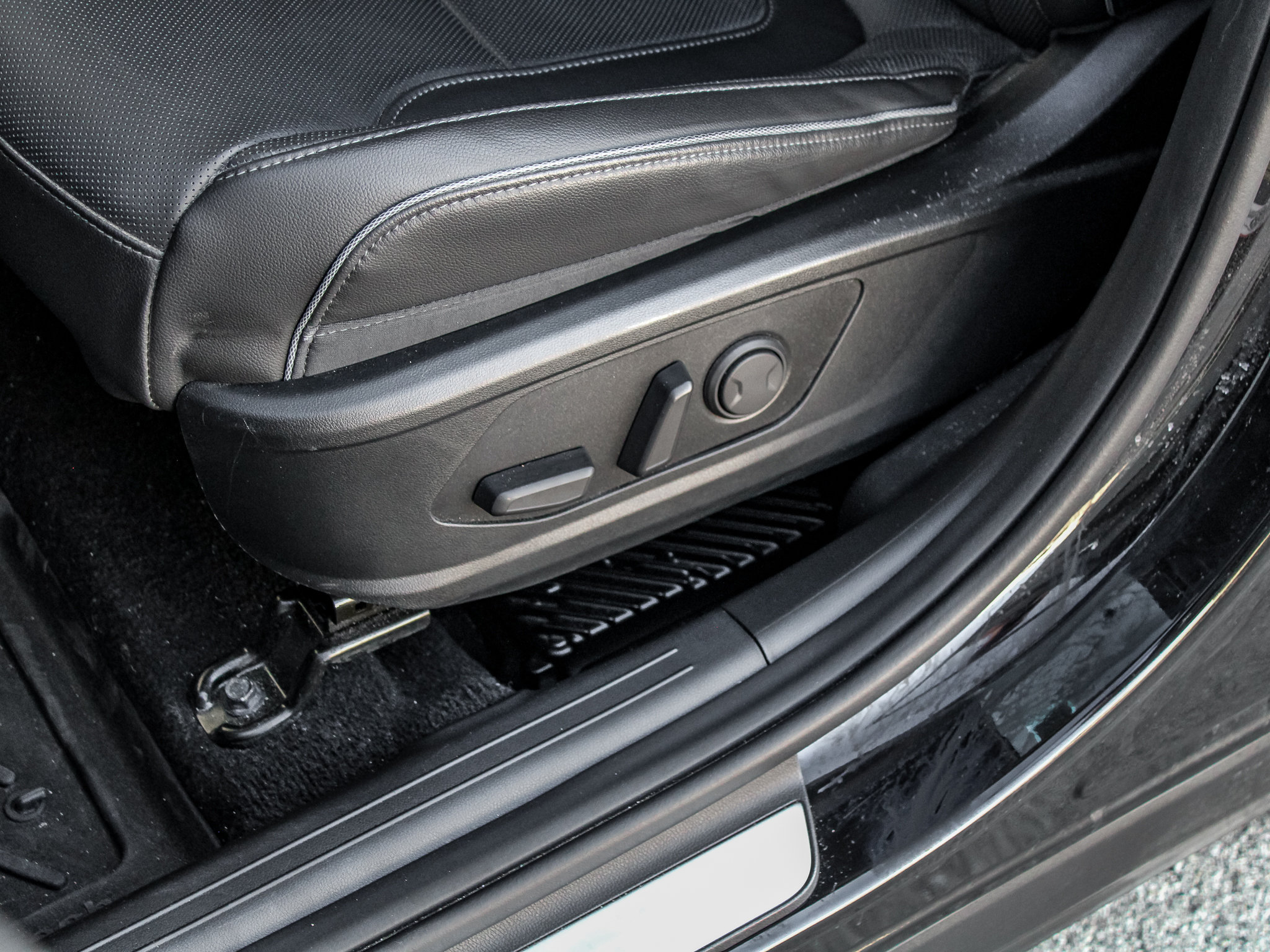 Used 2025 Hyundai Tucson Limited AWD/4WD image 9