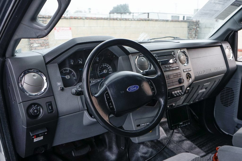 Used 2015 Ford F650 2WD Crew Cab Super Duty image 30