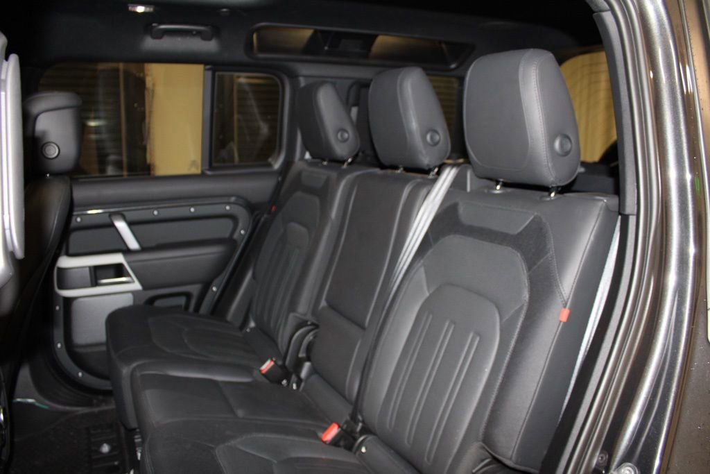 Used 2022 Land Rover Defender 110 X-Dynamic HSE image 39