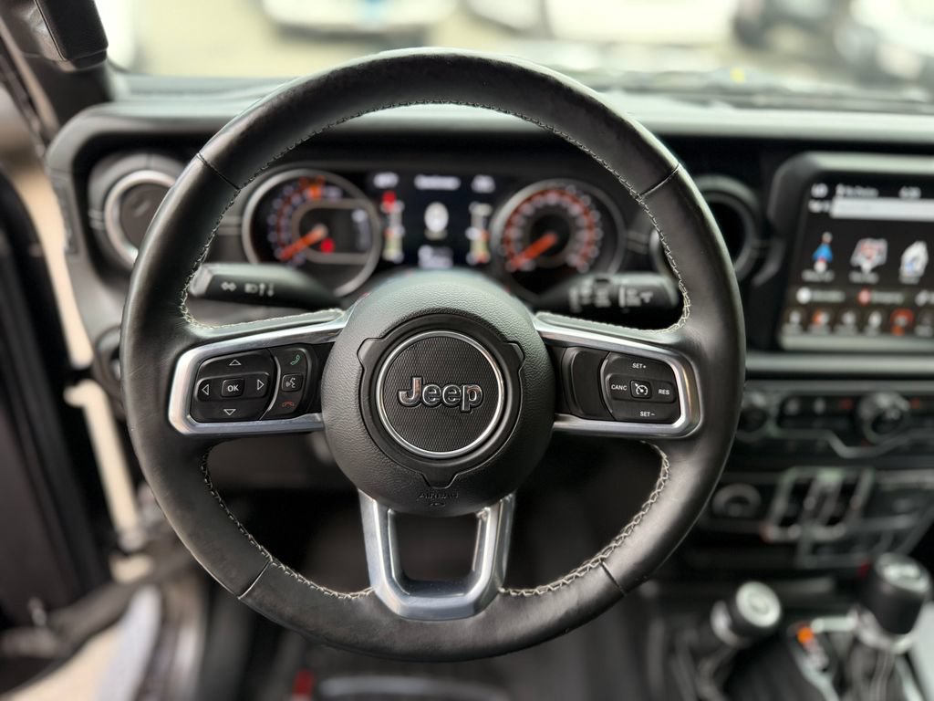 Used 2020 Jeep Wrangler Unlimited Sahara AWD/4WD image 6