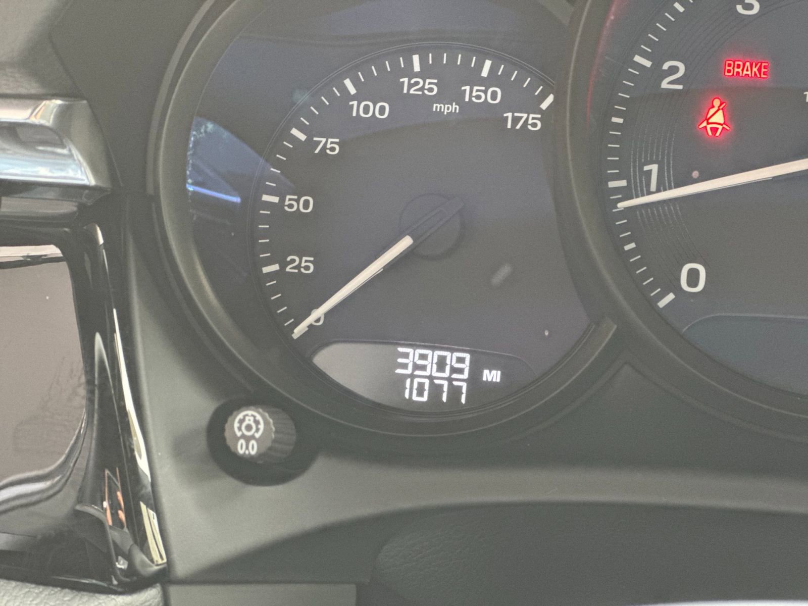 Certified 2025 Porsche Macan image 30