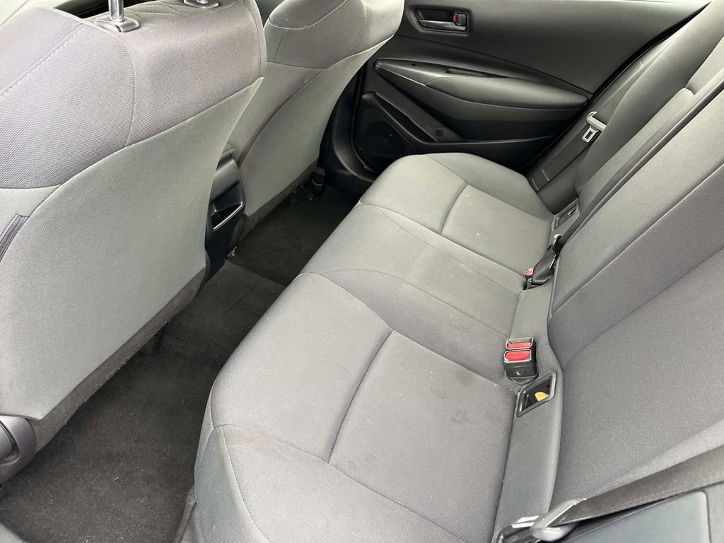 Used 2022 Toyota Corolla LE image 16