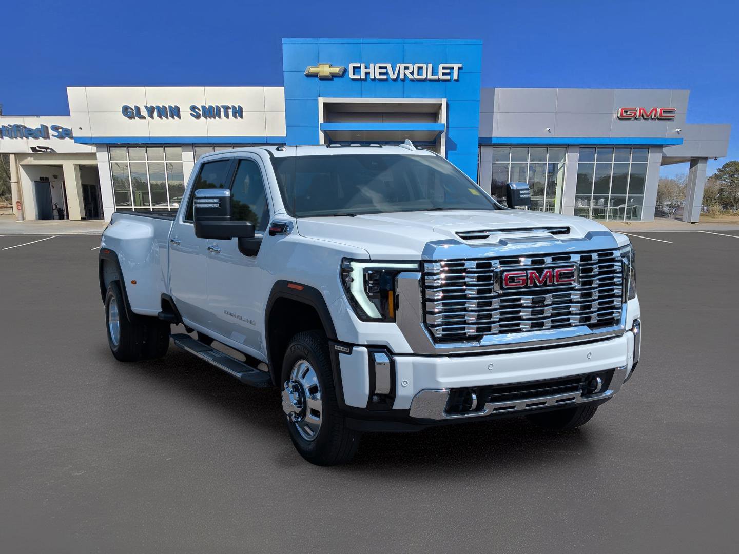 New 2026 GMC Sierra 3500 Denali w/ Technology Package image 3