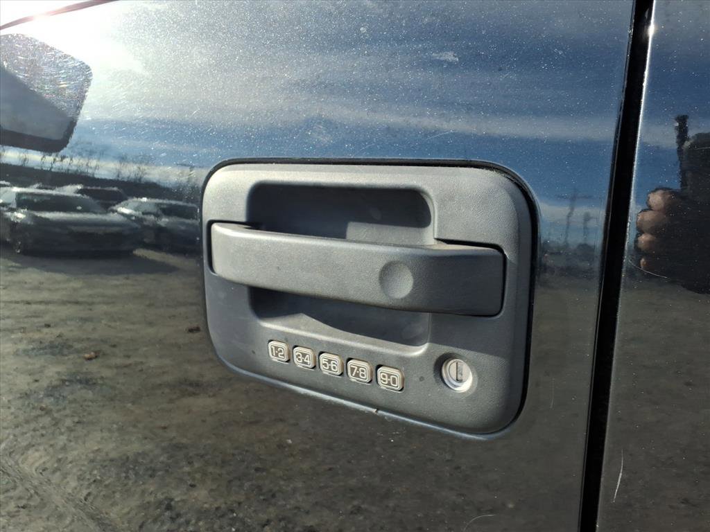 Used 2013 Ford F150 Raptor w/ Luxury Equipment Group image 19