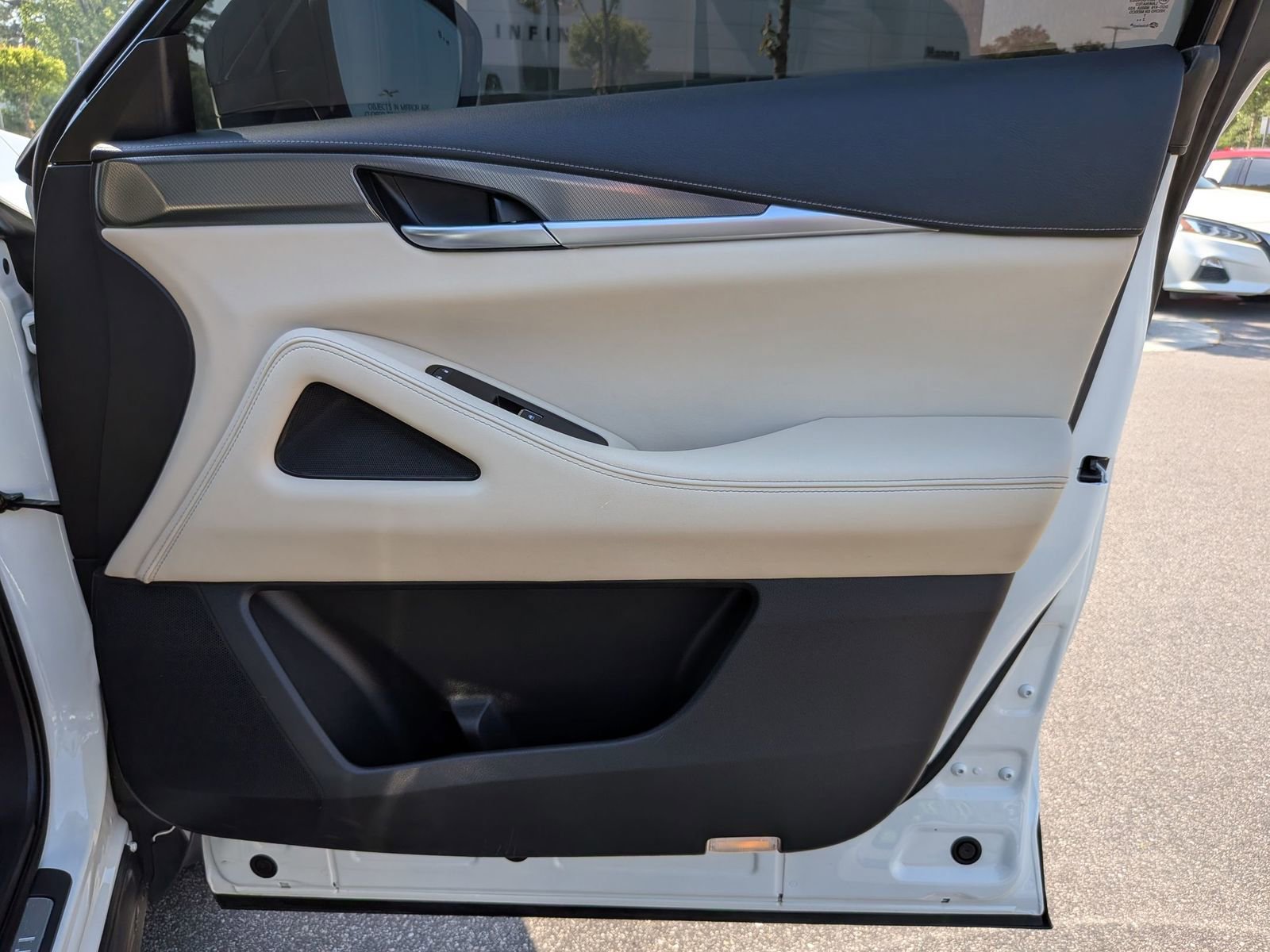 Used 2023 INFINITI QX60 Luxe w/ Cargo Package image 37