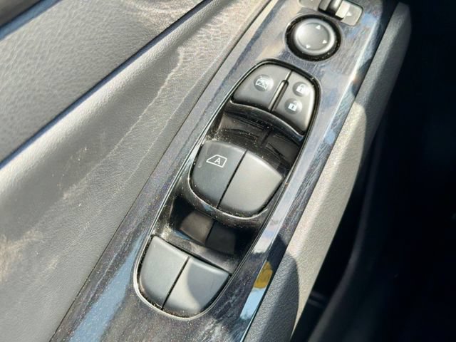 Used 2024 Nissan Altima 2.5 SR FWD image 25