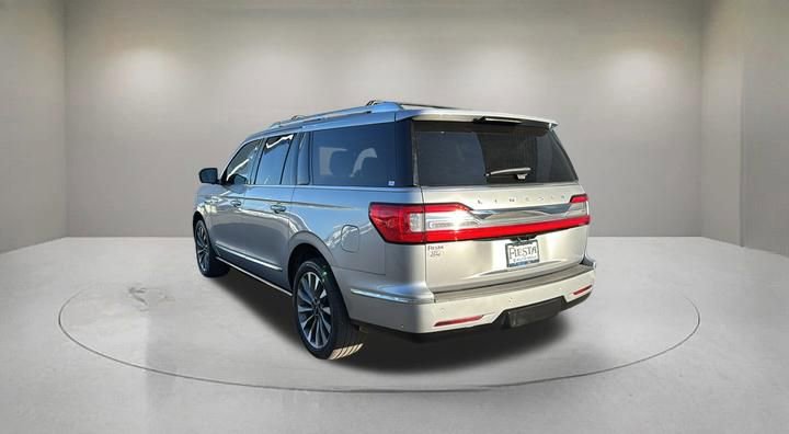 Used 2021 Lincoln Navigator L Reserve w/ Luxury Package AWD/4WD image 4