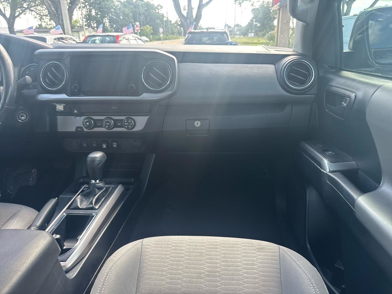 Used 2019 Toyota Tacoma SR5 RWD image 11
