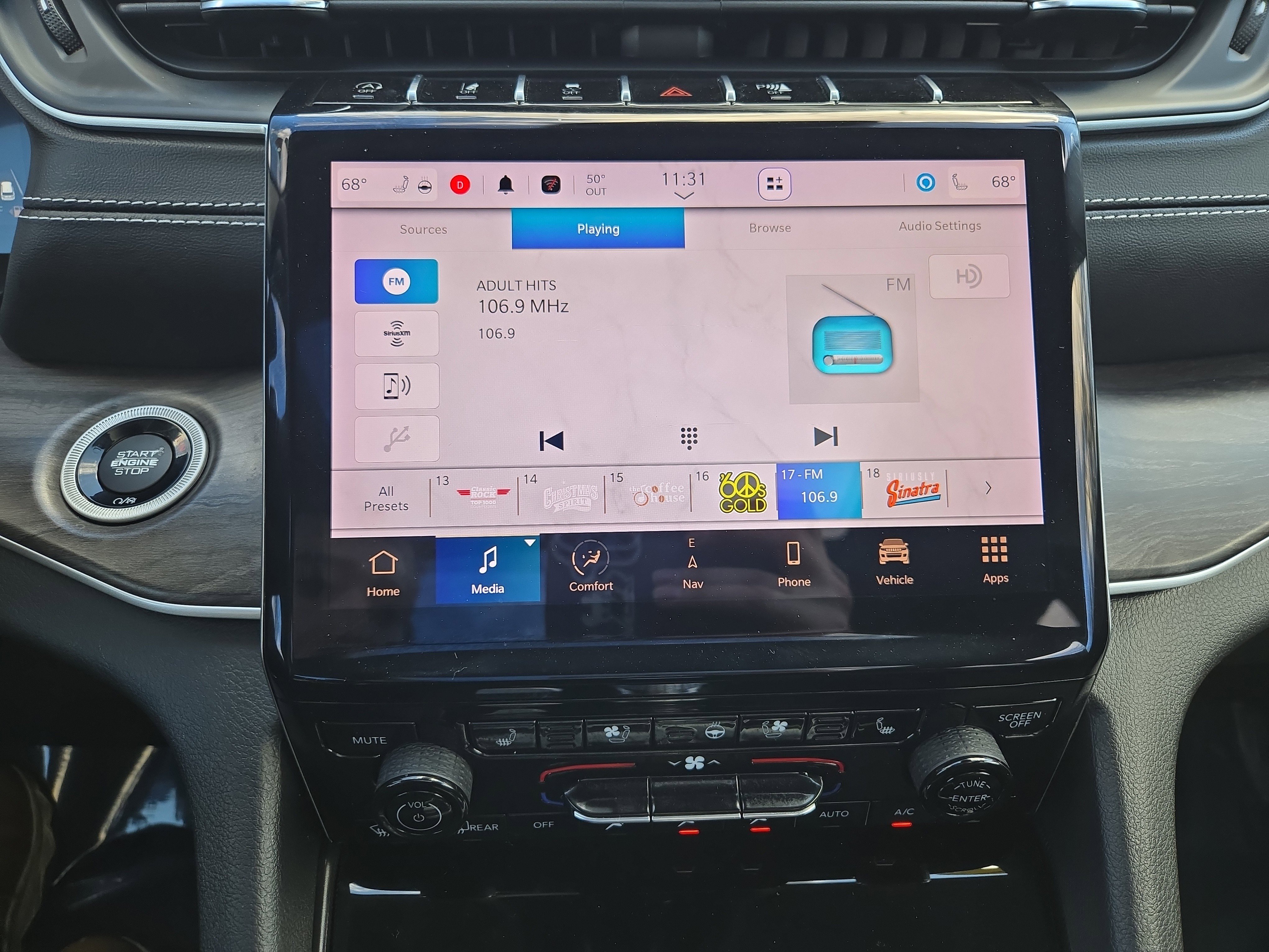 Used 2024 Jeep Grand Cherokee L Limited w/ Luxury Tech Group II image 18