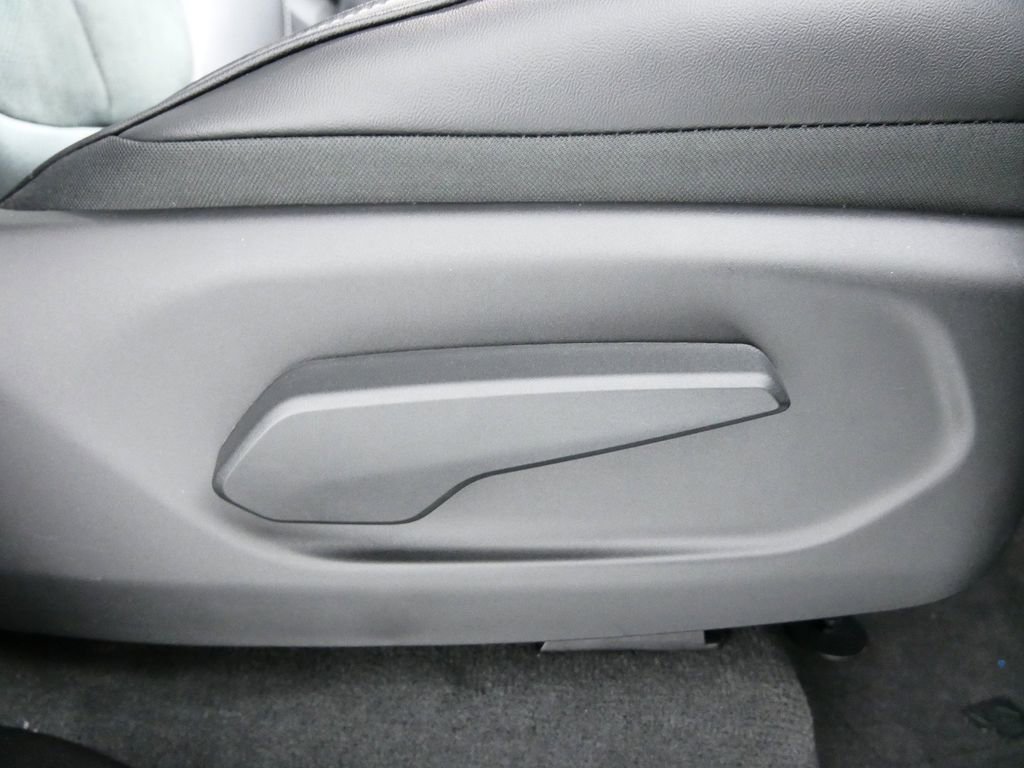 Certified 2024 Jeep Grand Cherokee Altitude image 26